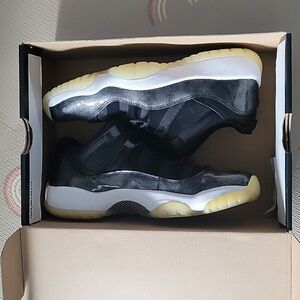 Air Jordan 11 Retro Low BQ